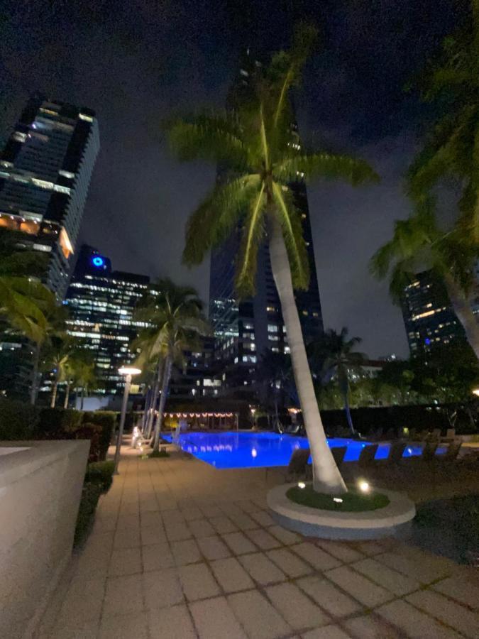 Four Seasons Hotel Miami - Luxury Private Residences Экстерьер фото