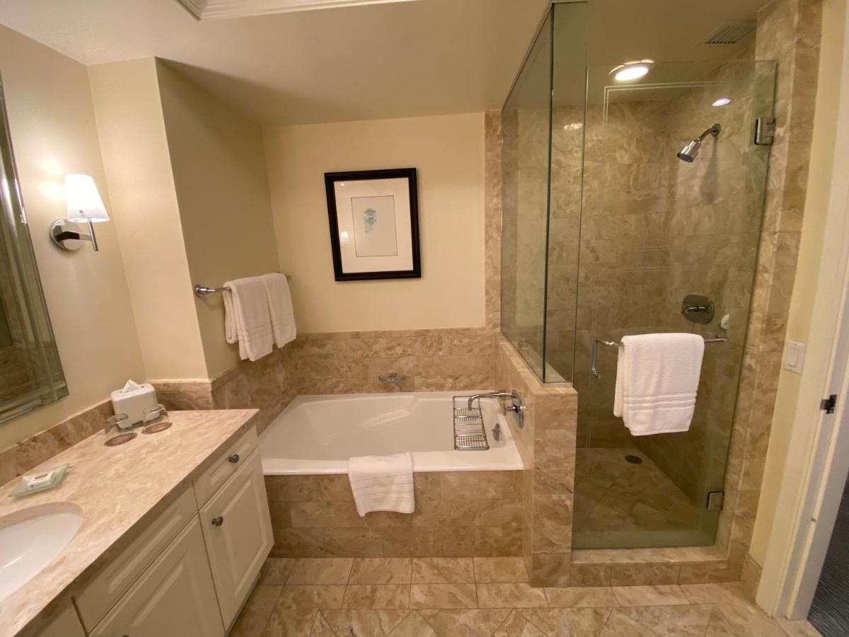 Four Seasons Hotel Miami - Luxury Private Residences Экстерьер фото