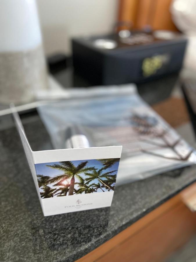Four Seasons Hotel Miami - Luxury Private Residences Экстерьер фото