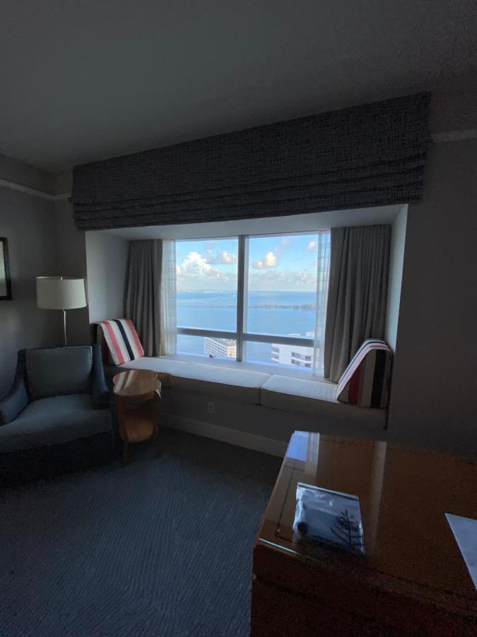 Four Seasons Hotel Miami - Luxury Private Residences Экстерьер фото